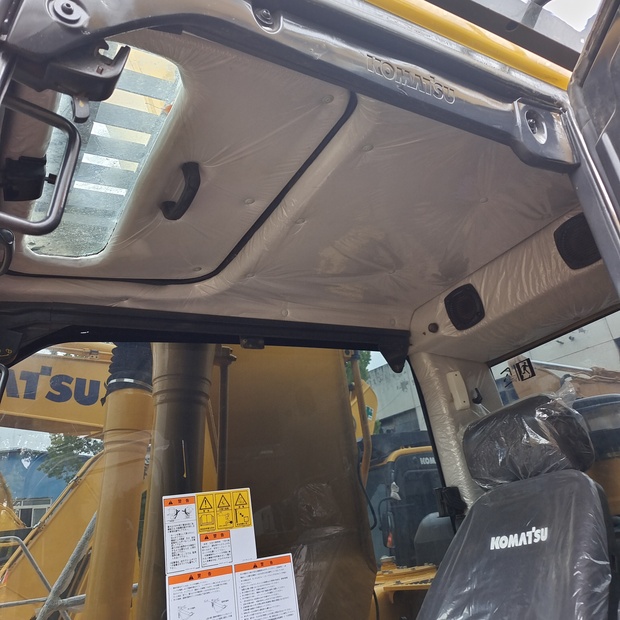 2023 Komatsu PC200-8-44210773