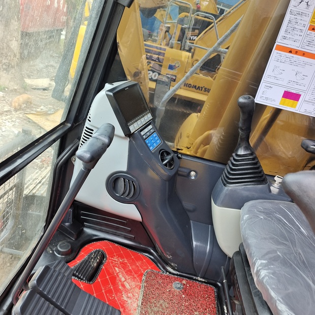 2023 Komatsu PC200-8-44210774