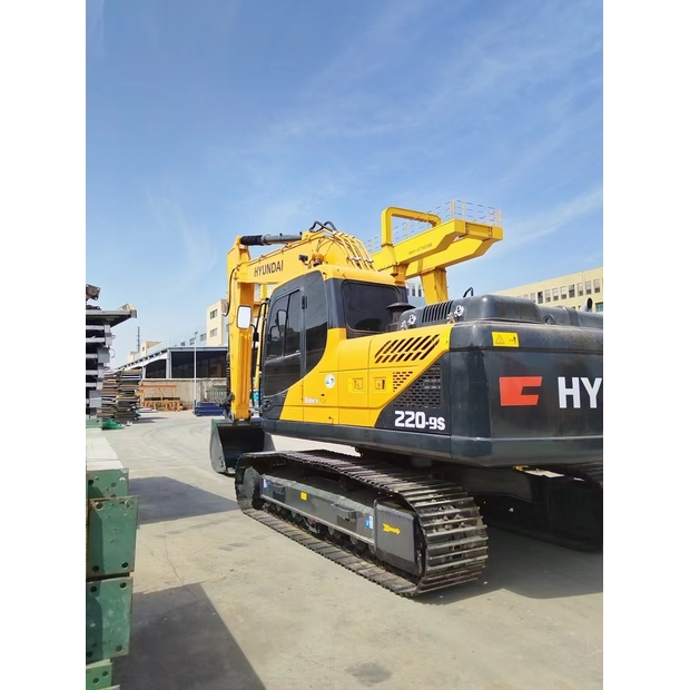 2024 هيونداي 220LC-9S-44210780