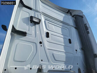 2021-mercedes-benz-actros-1848-1321141-44211216