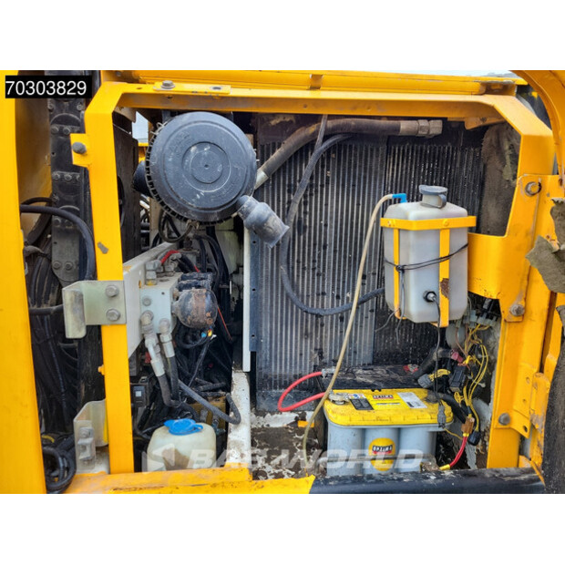 2010 JCB JS145LC-44211479