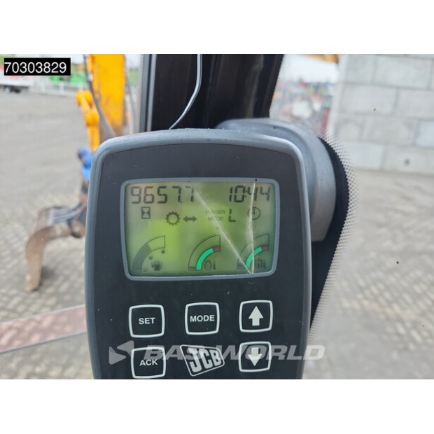 2010 JCB JS145LC-44211490