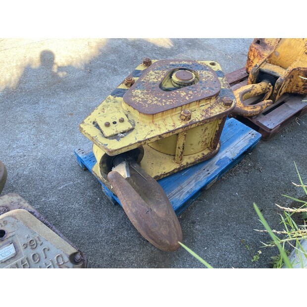 1992 GROVE RT990-44211638