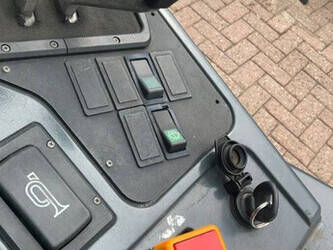 2011-jungheinrich-tfg30s-1393186-44212241