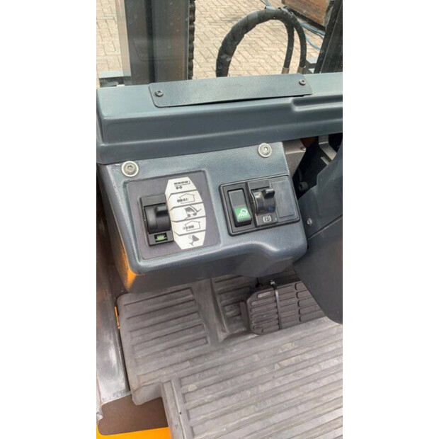 2011 جنجهينريتش TFG30S-44212242