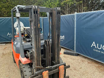 2001-toyota-42-7fgf25-1393188-44212280