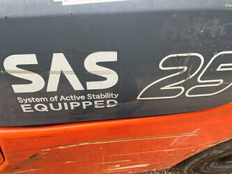 2001-toyota-42-7fgf25-1393188-44212283