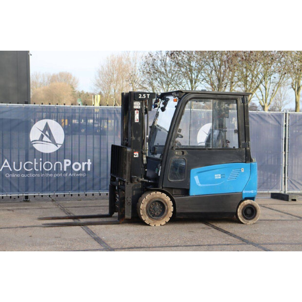 2021 دووسان B25X-7-44212723