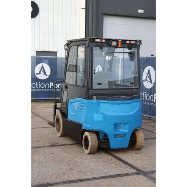 2021 دووسان B25X-7-44212726