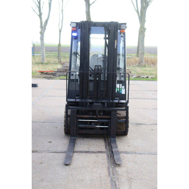 2021 دووسان B25X-7-44212731