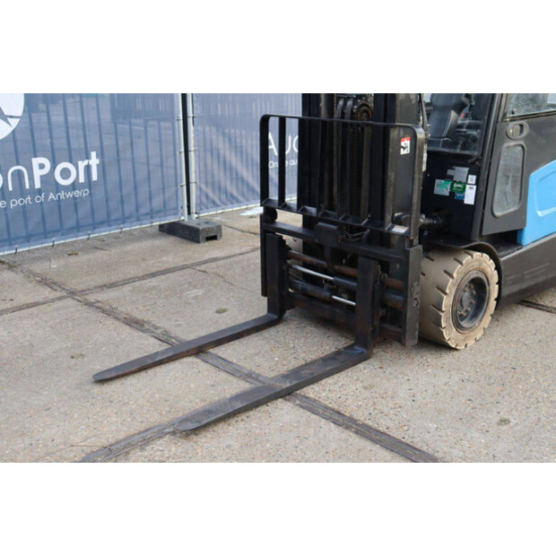 2021 دووسان B25X-7-44212733