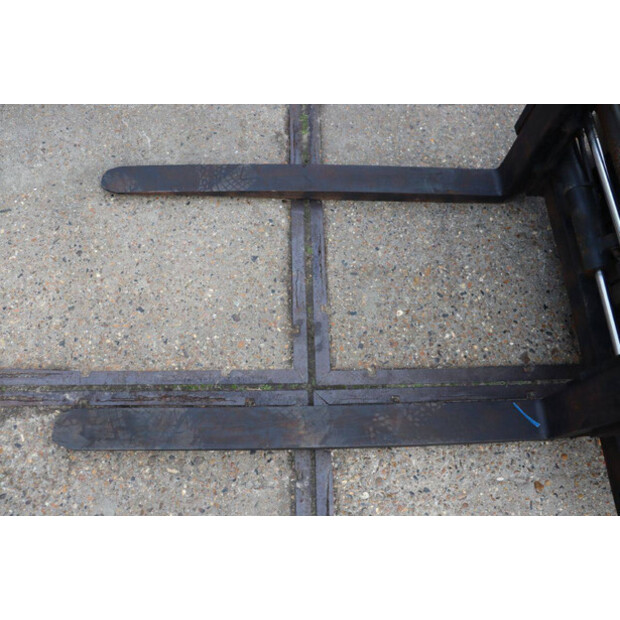 2021 دووسان B25X-7-44212734