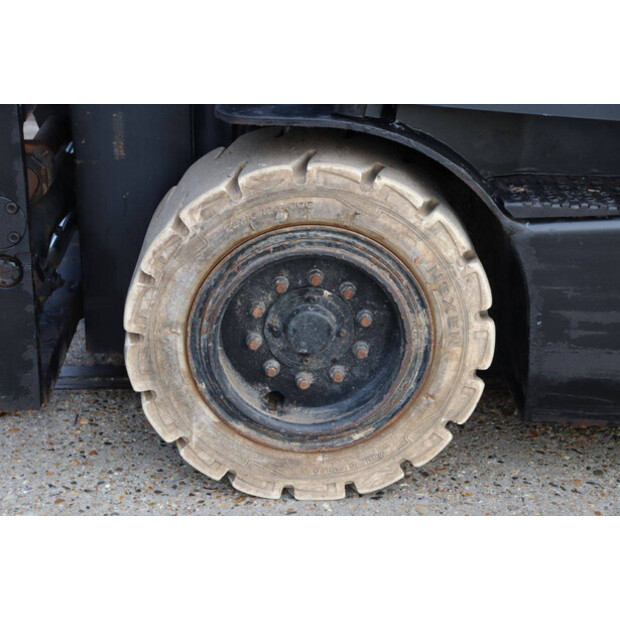 2021 دووسان B25X-7-44212741