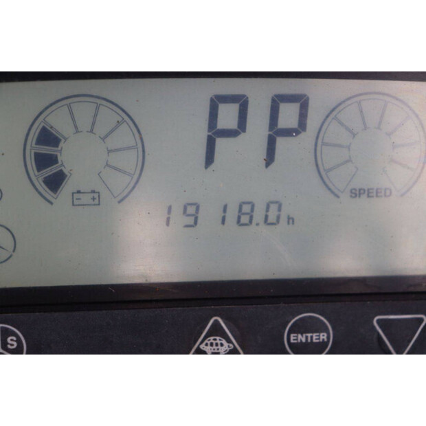 2021 دووسان B25X-7-44212756