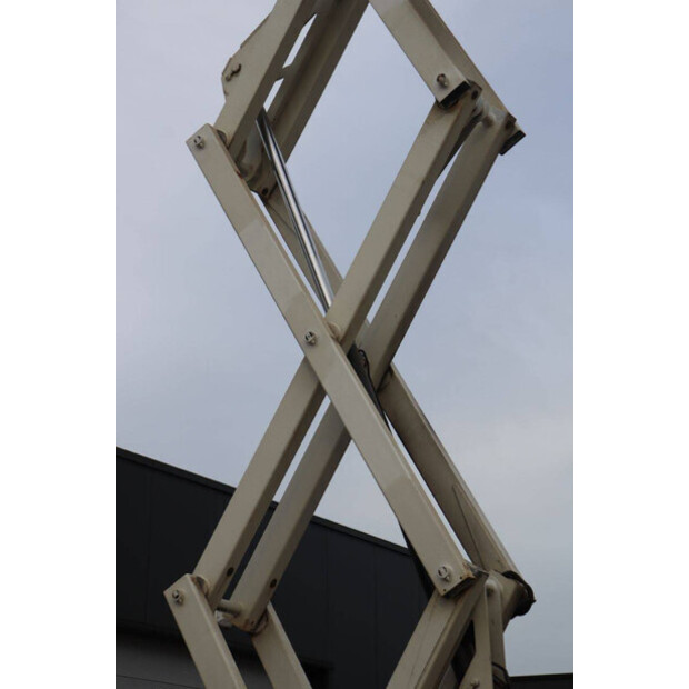 2013 Genie GS-2669-44212909