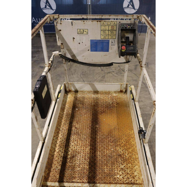 2016 جيه ال جي 2646 ES-44212936