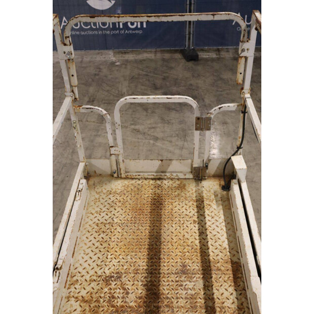 2016 جيه ال جي 2646 ES-44212937