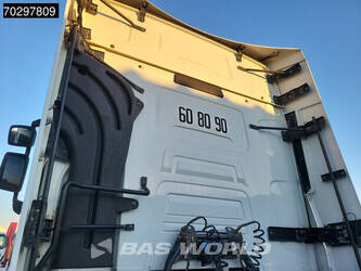 2014-renault-t520-1327663-44213250