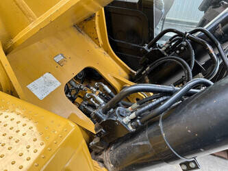 2015-caterpillar-352fl-1393215-44213343