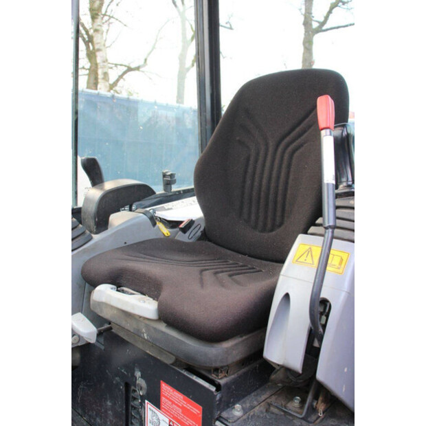 2017 كوبوتا U27-4-44214237