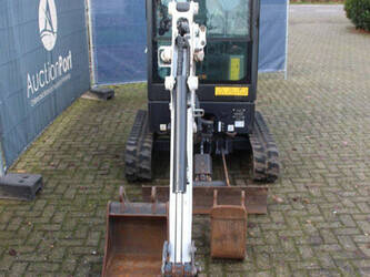 2021-bobcat-e17c-44214307