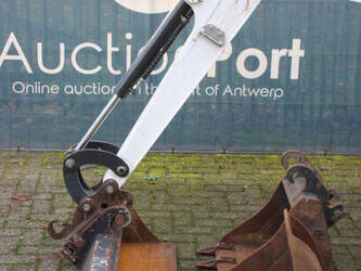 2021-bobcat-e17c-44214310