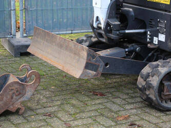 2021-bobcat-e17c-44214338