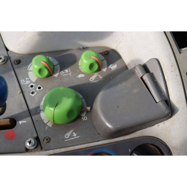 1995 Deutz-Fahr Agrotron 130-44214922