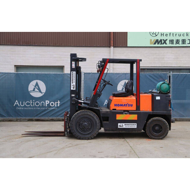 Komatsu V045L233-44215077