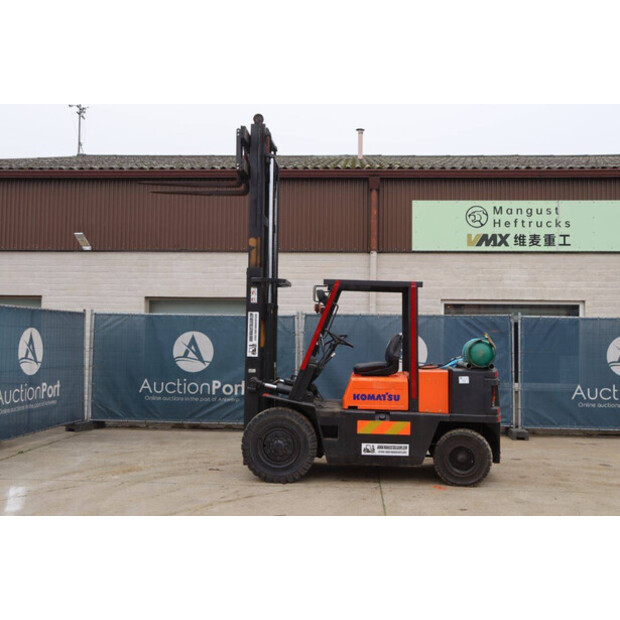 Komatsu V045L233-44215117