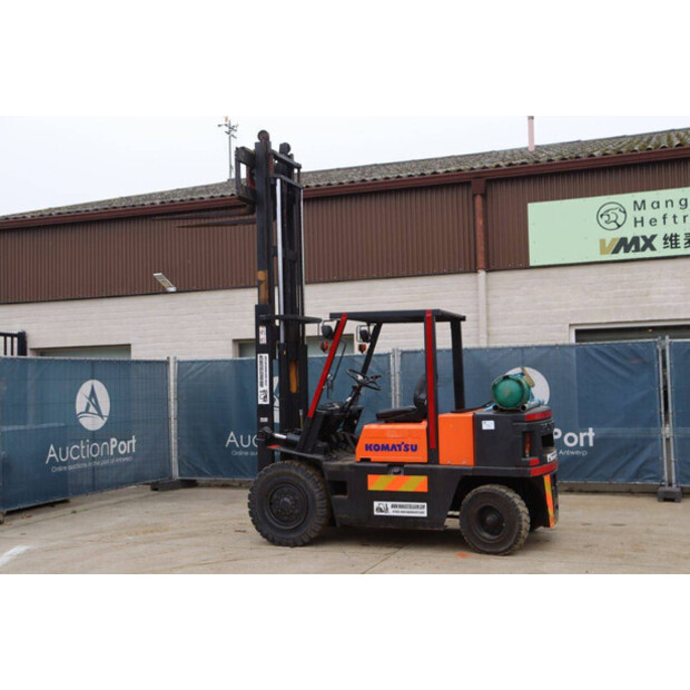 Komatsu V045L233-44215118