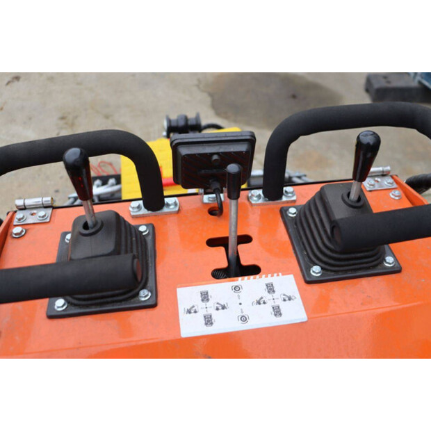 2025 SKIDSTER 36C-44215196