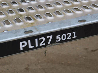 lorries-2700rt-1393255-44215220