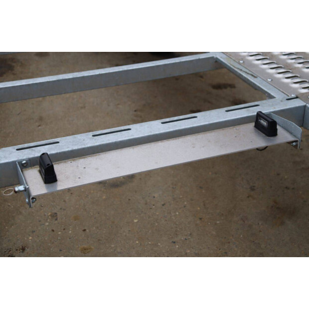 Lorries 2700RT-44215222