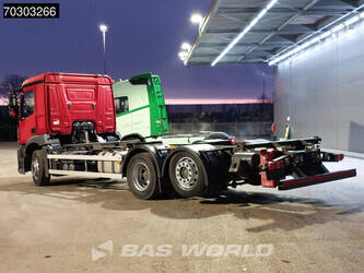 2016-mercedes-benz-antos-2533-1393259-44215369