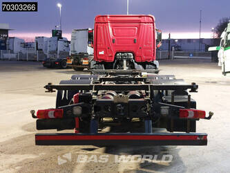 2016-mercedes-benz-antos-2533-1393259-44215383