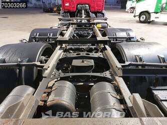 2016-mercedes-benz-antos-2533-1393259-44215387