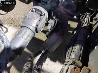 2016-mercedes-benz-antos-2533-1393259-44215388