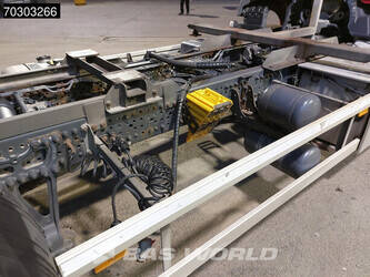 2016-mercedes-benz-antos-2533-1393259-44215392