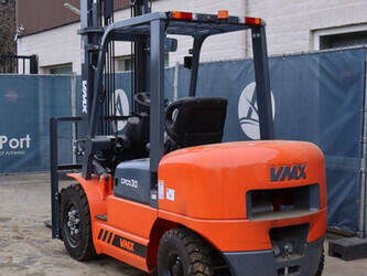 2025-vmax-cpcd30-44215492