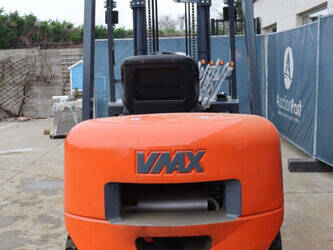 2025-vmax-cpcd30-44215493