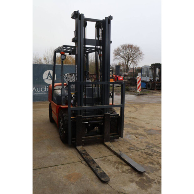 2025 VMAX CPCD30-44215495