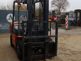 2025-vmax-cpcd30-44215495