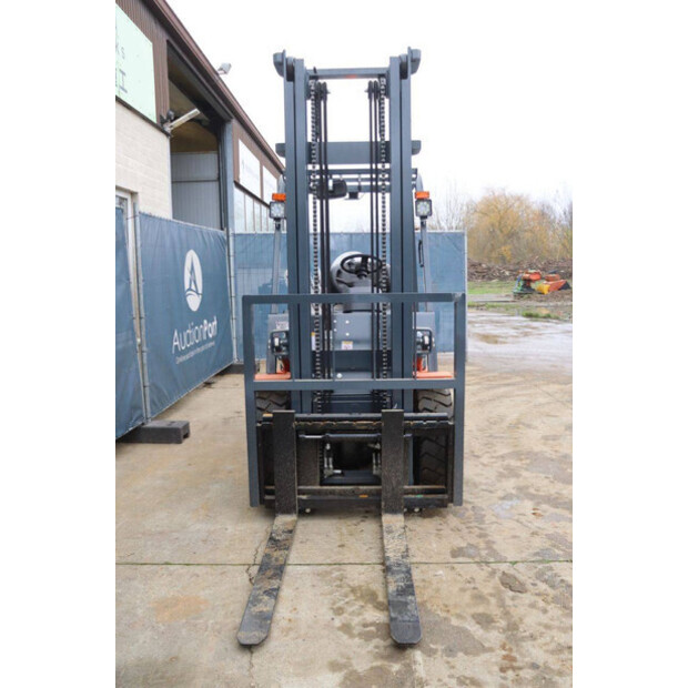 2025 VMAX CPCD30-44215496