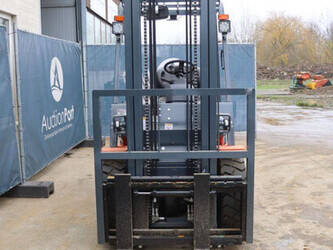 2025-vmax-cpcd30-44215496