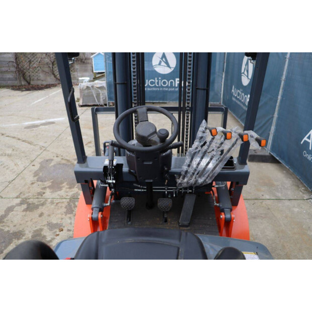 2025 VMAX CPCD30-44215509