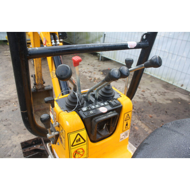 2022 JCB 8008 CT-44215749