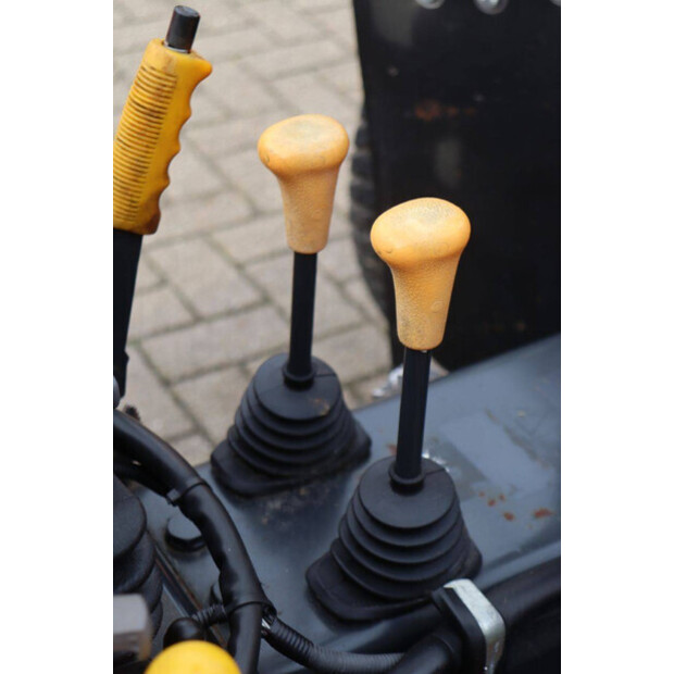 2019 انطونيو كاررارو Tigrone 5800-44216007