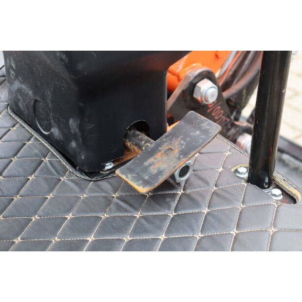 2024 جي بي سي KV12-44216078