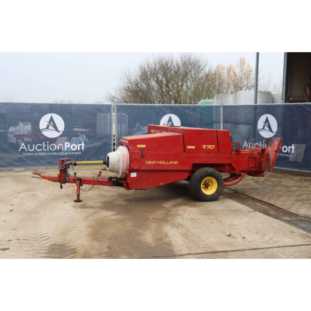 New Holland 370 Hayliner-44216386